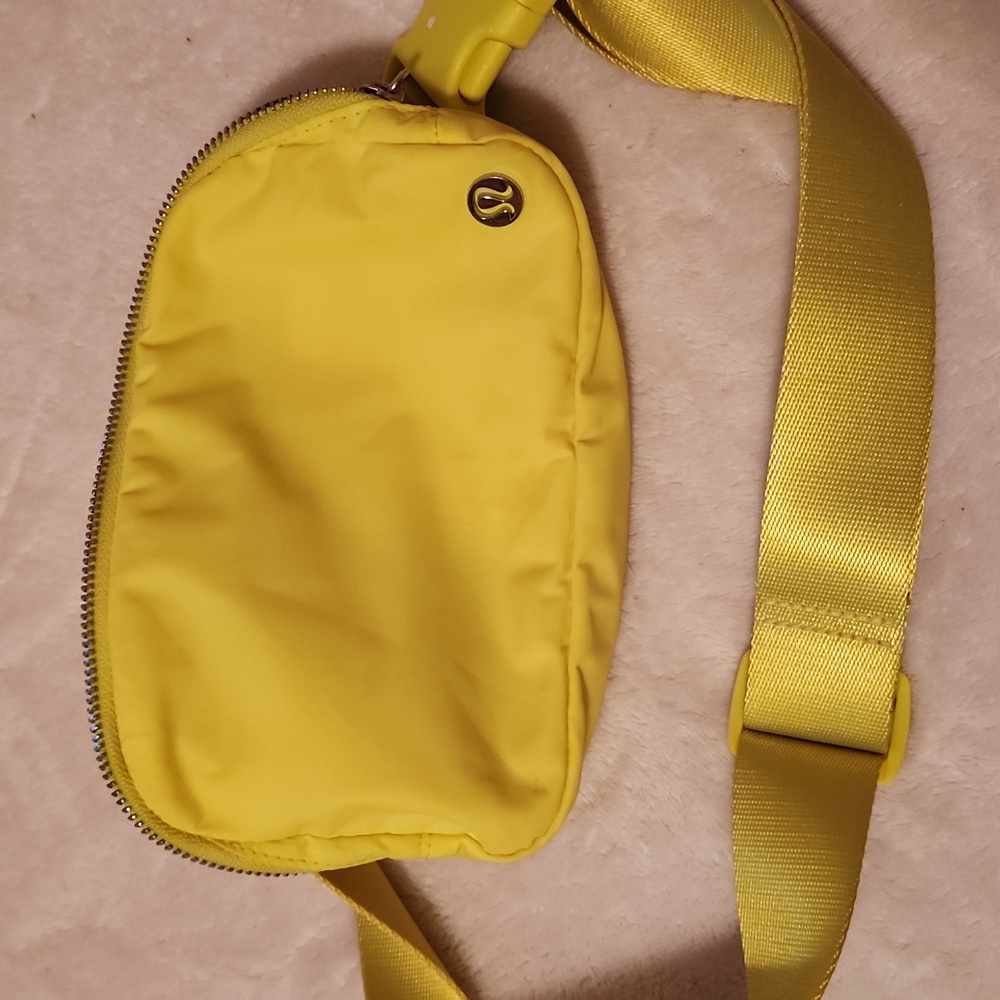 Lululemon Neon Yellow Belt Bag - Picture 7 of 8